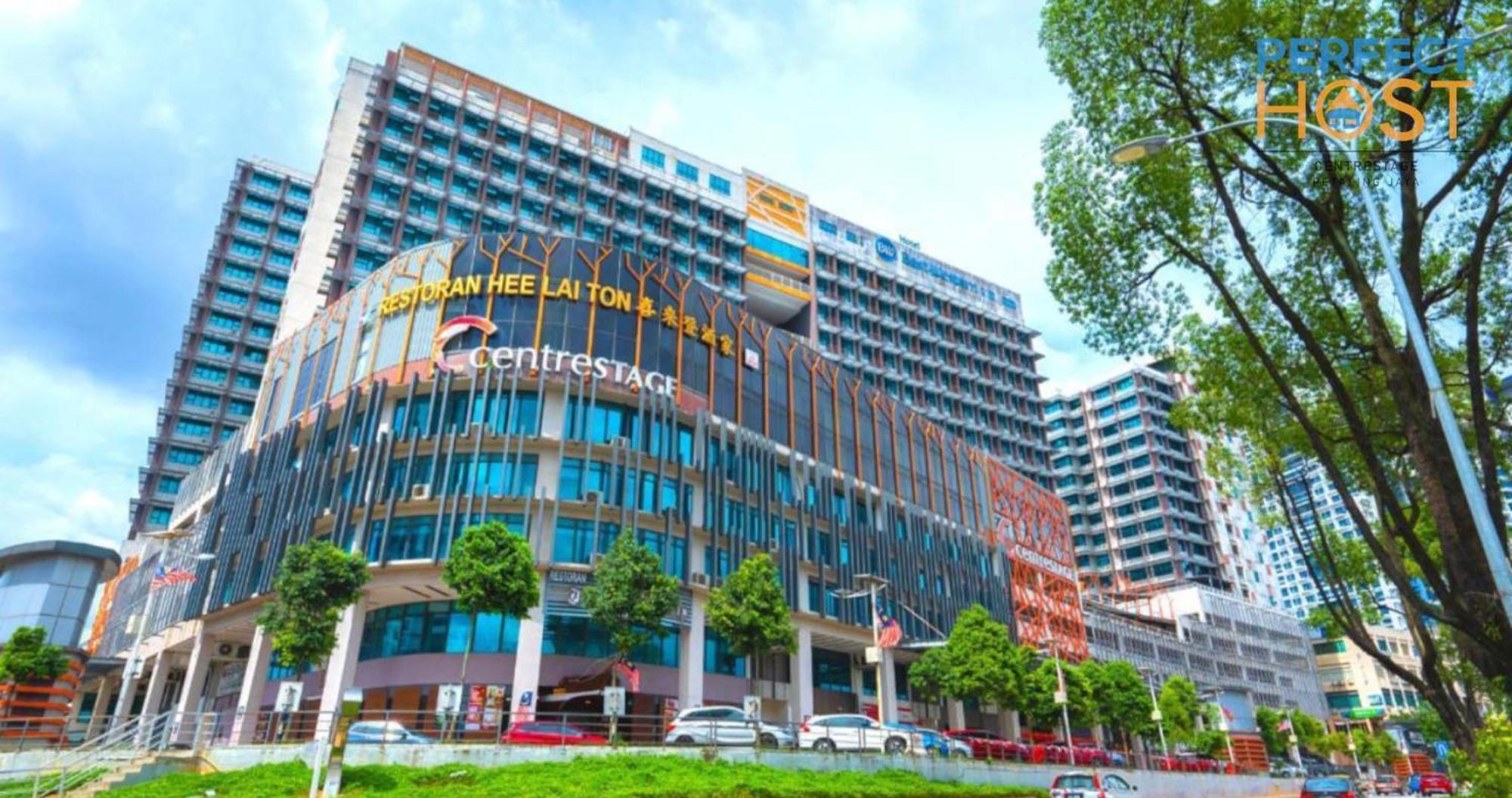 Hotel Centrestage Petaling Jaya By Perfect Host Exterior foto The hotel in 2015