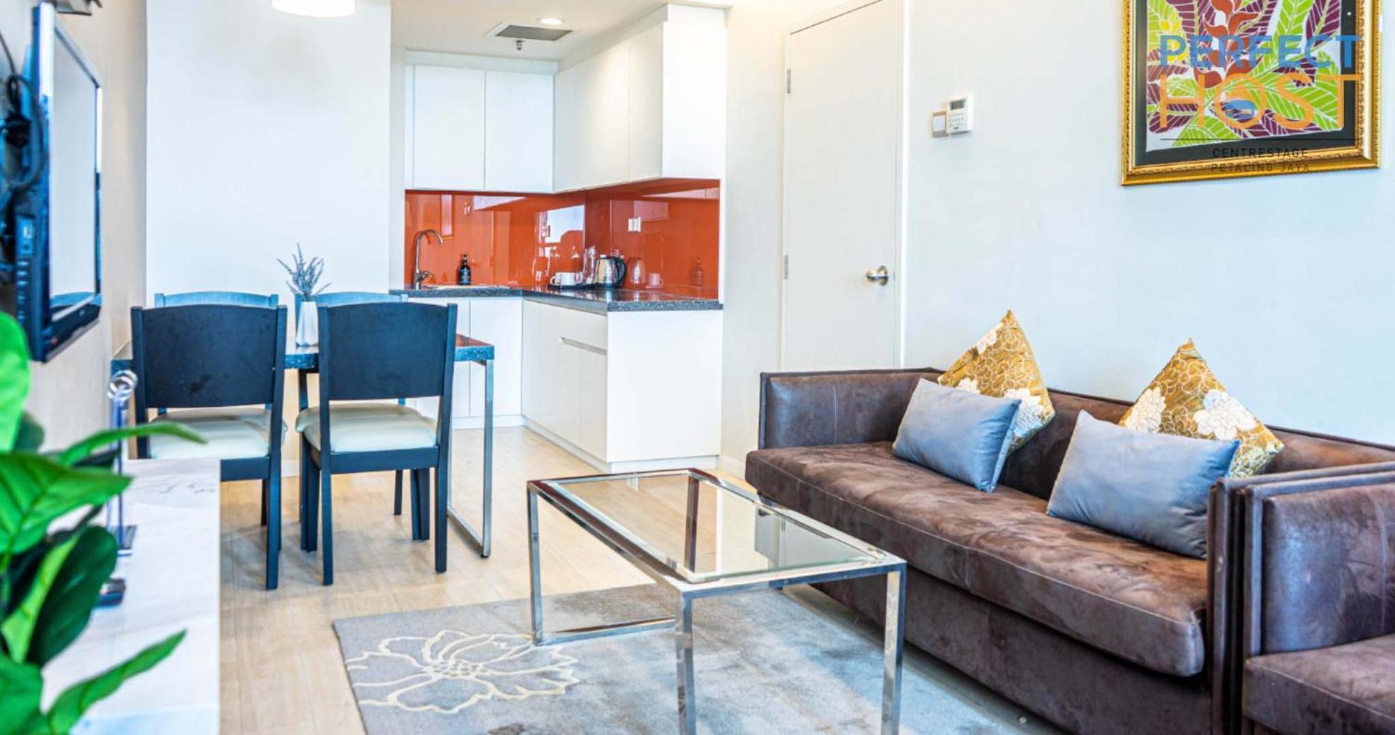 Hotel Centrestage Petaling Jaya By Perfect Host Exterior foto A typical apartment at The Residence