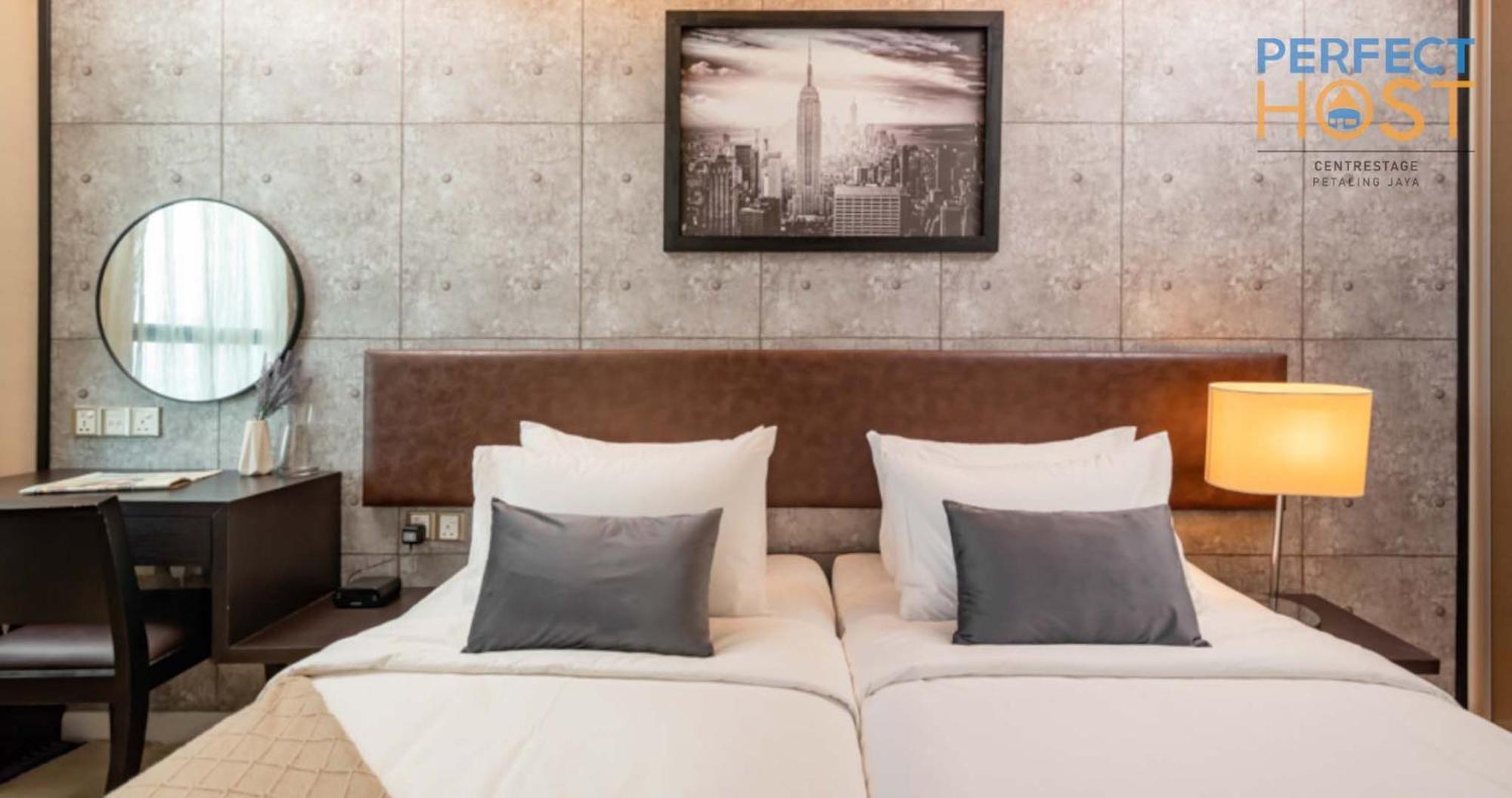Hotel Centrestage Petaling Jaya By Perfect Host Exterior foto Deluxe Room