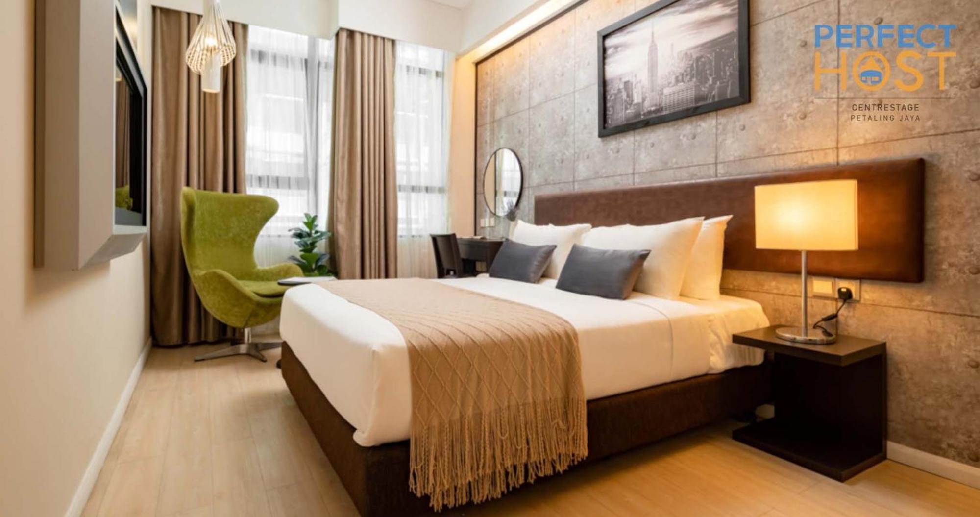 Hotel Centrestage Petaling Jaya By Perfect Host Exterior foto Deluxe Room